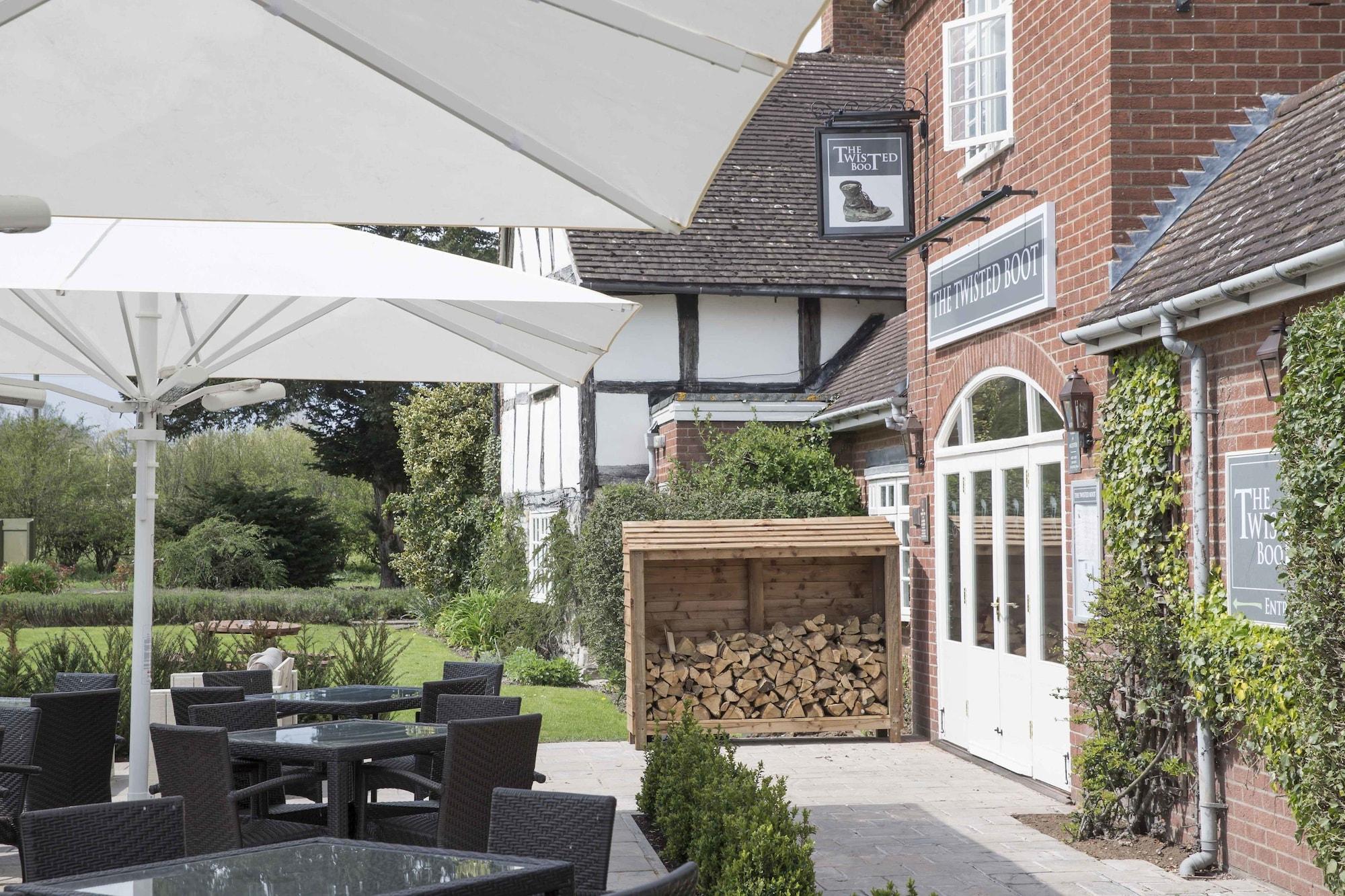 Kings Court Hotel Alcester ภายนอก รูปภาพ