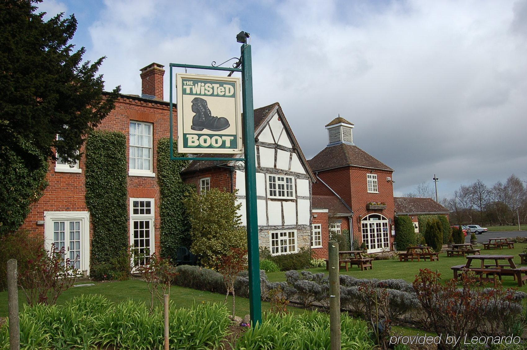 Kings Court Hotel Alcester ภายนอก รูปภาพ